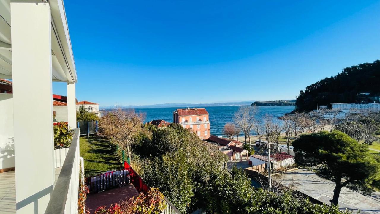 Sunrise Fiesa Apartment Piran Bagian luar foto